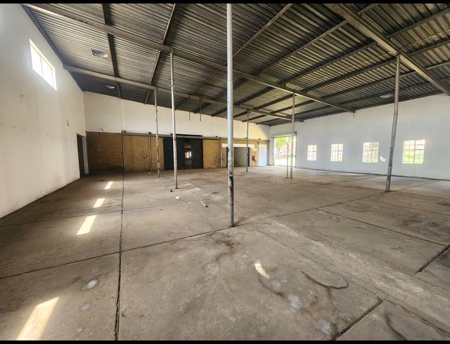 1,000M² WAREHOUSE TO LET IN WADEVILLE